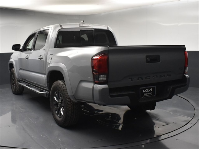 Vehicle image 22 of 53