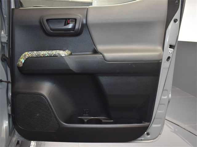 Vehicle image 36 of 53