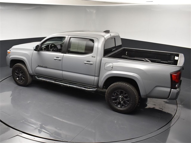 Vehicle image 23 of 53