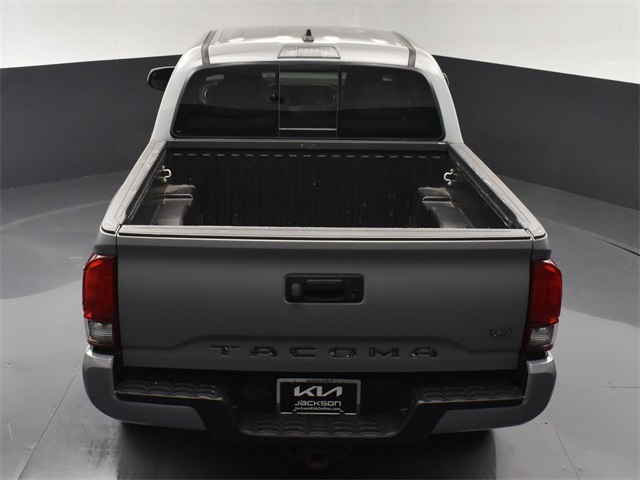 Vehicle image 18 of 53