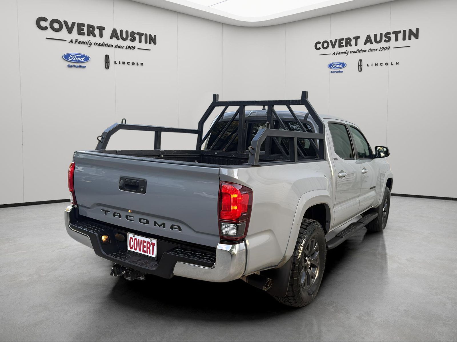 Vehicle image 5 of 29