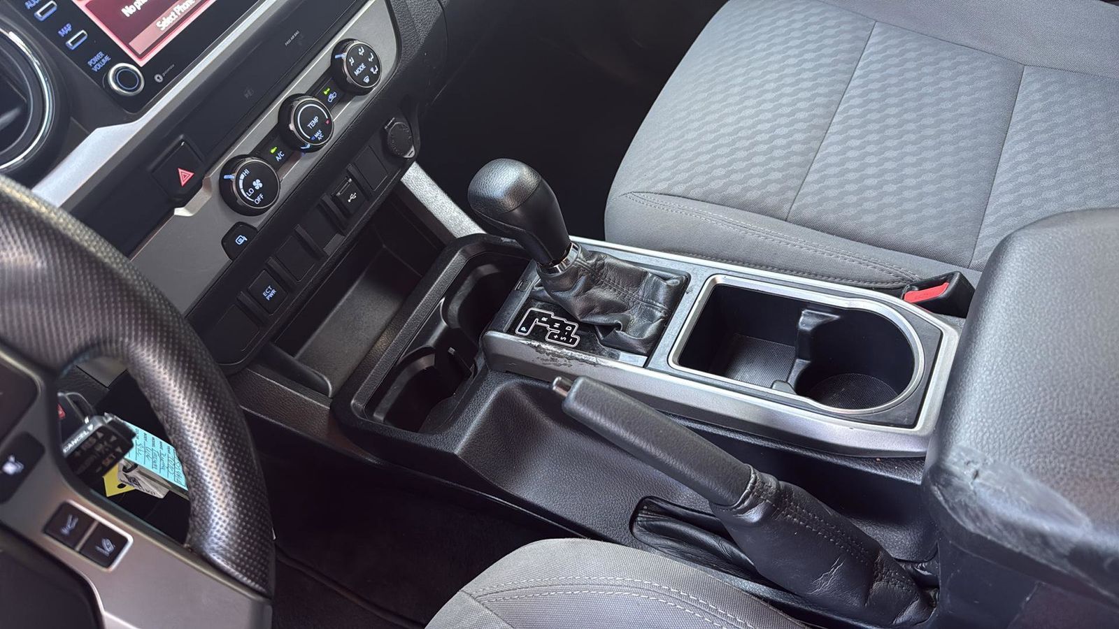 Vehicle image 22 of 29