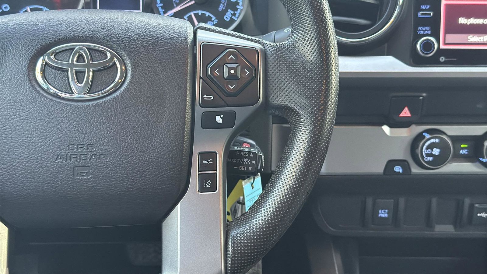 Vehicle image 17 of 29