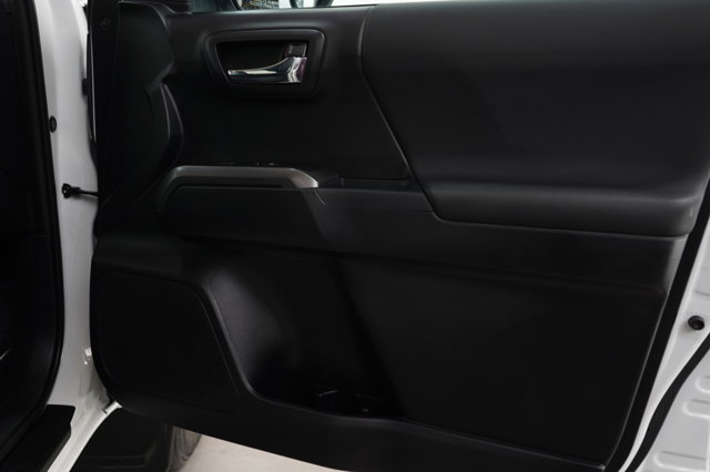 Vehicle image 9 of 30