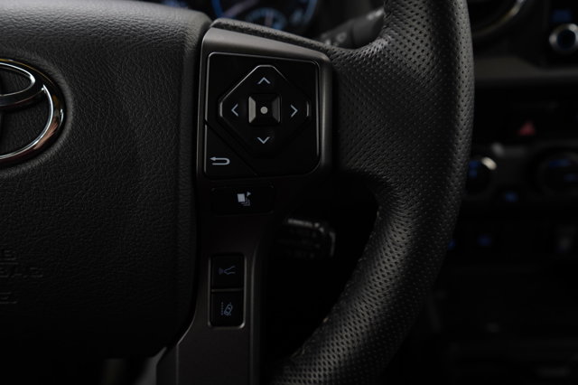 Vehicle image 24 of 30