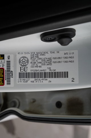 Vehicle image 28 of 30