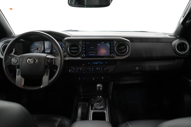 Vehicle image 12 of 30