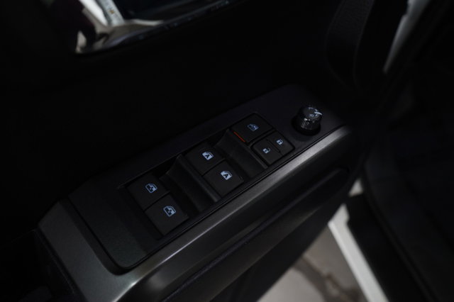 Vehicle image 19 of 30