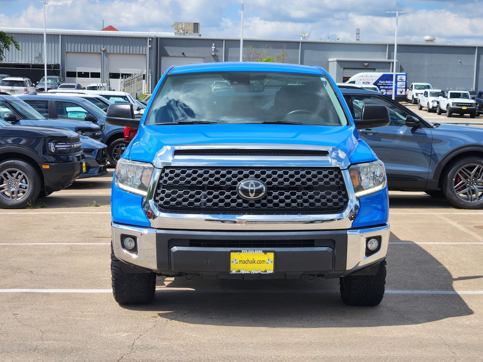 2020 Toyota Tundra SR5 Image 3 of 31