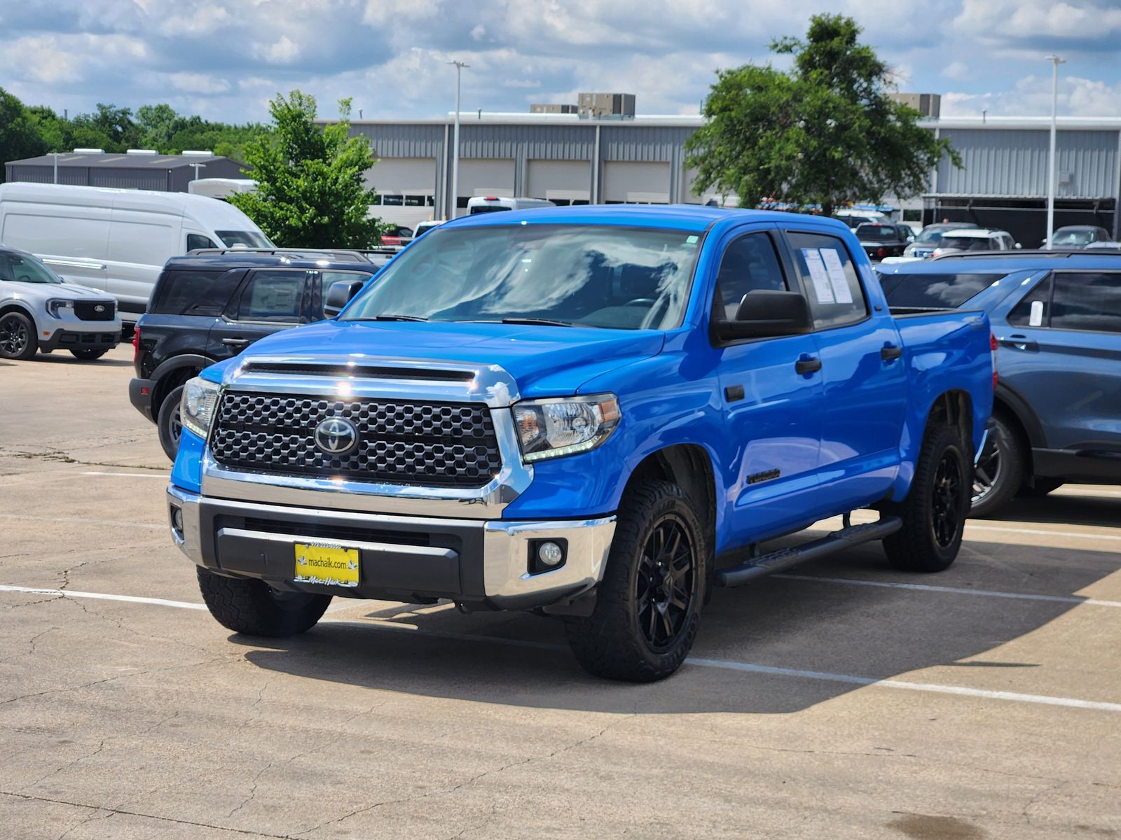 2020 Toyota Tundra SR5 Image 1 of 31