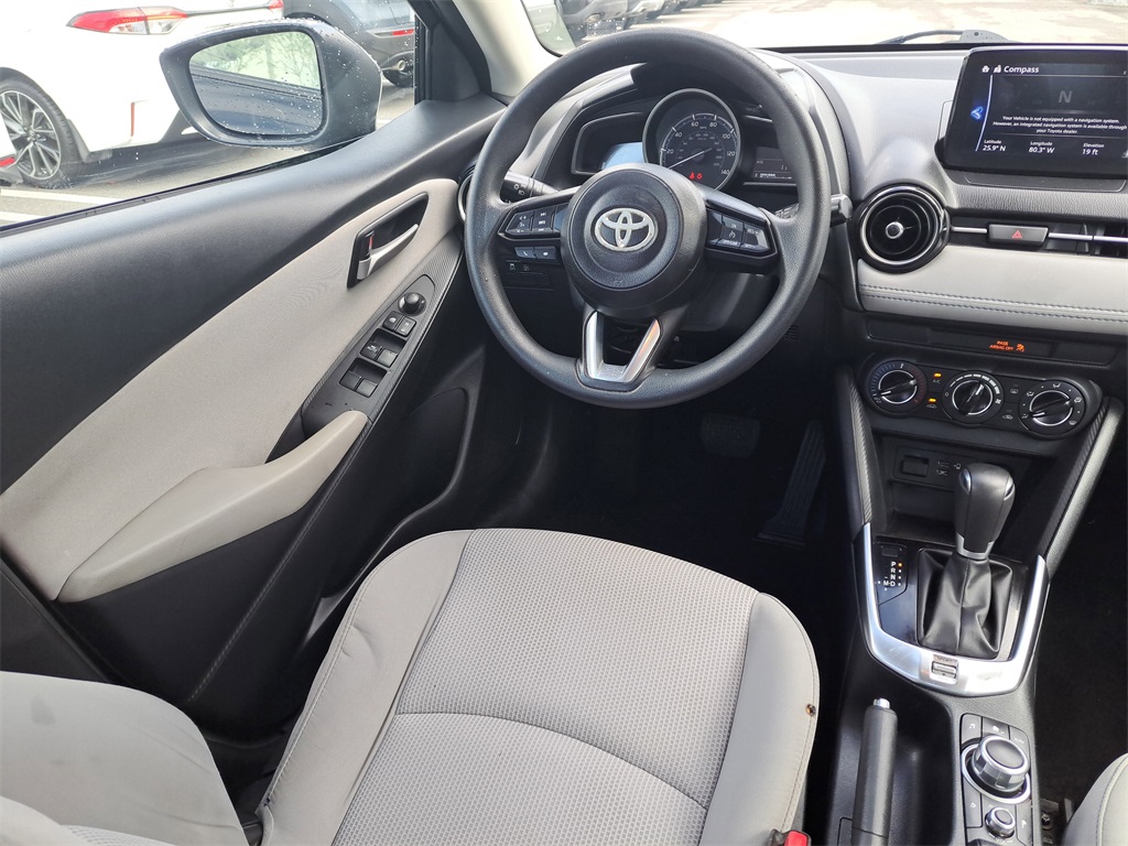 Vehicle image 12 of 23