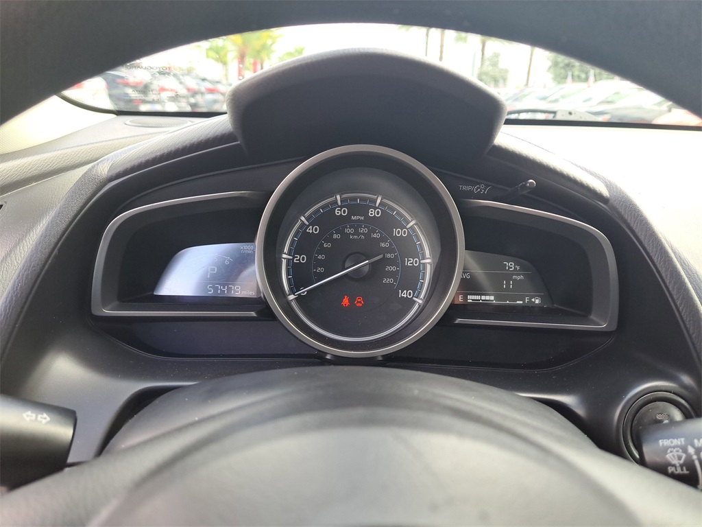 Vehicle image 18 of 23
