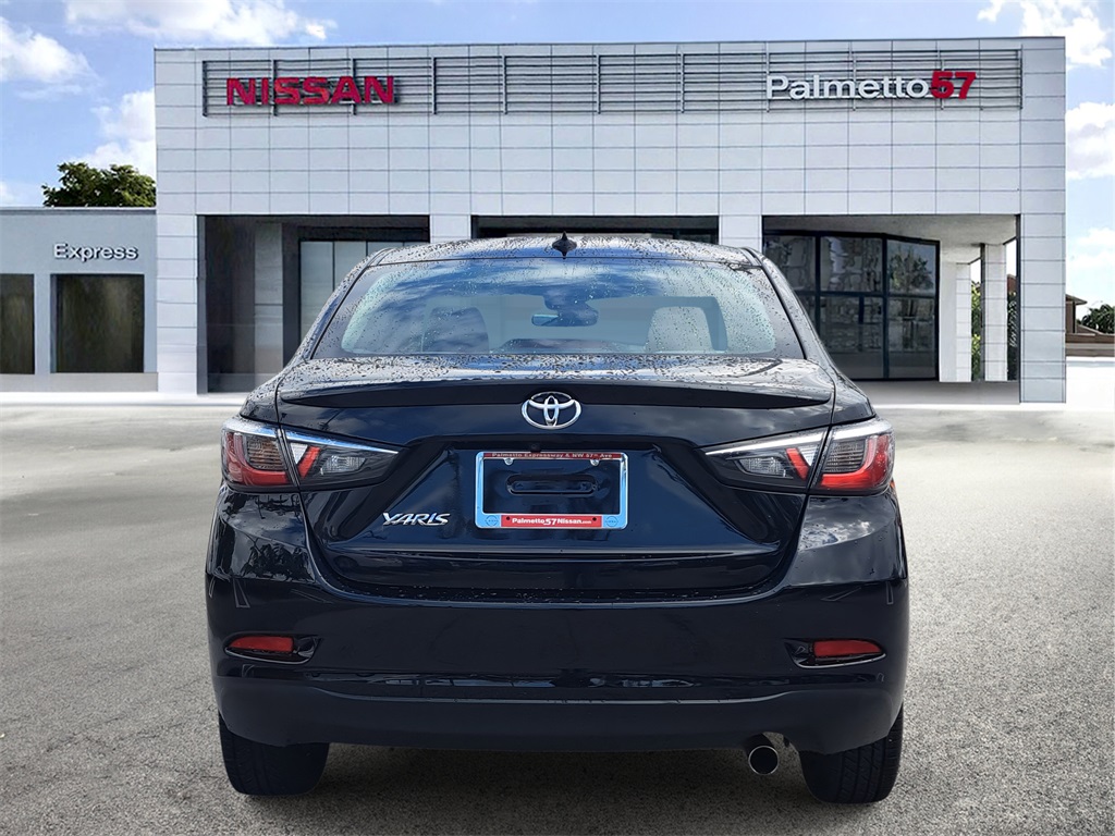 Vehicle image 5 of 23