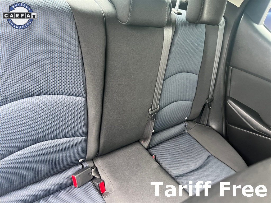 Vehicle image 11 of 19