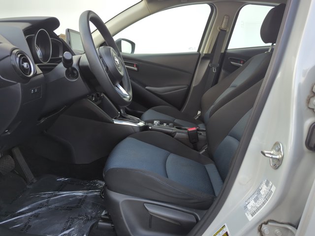 Vehicle image 14 of 30
