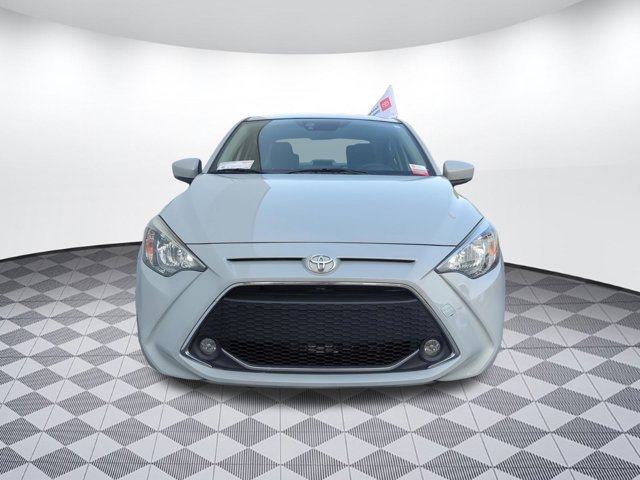 Vehicle image 2 of 30