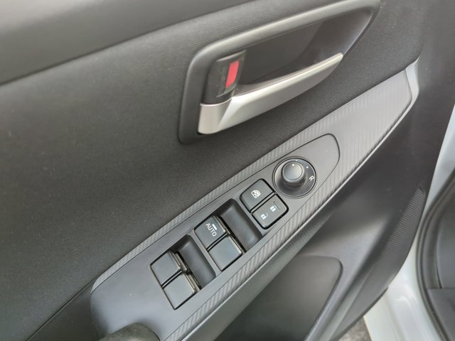 Vehicle image 12 of 30