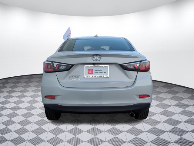 Vehicle image 6 of 30