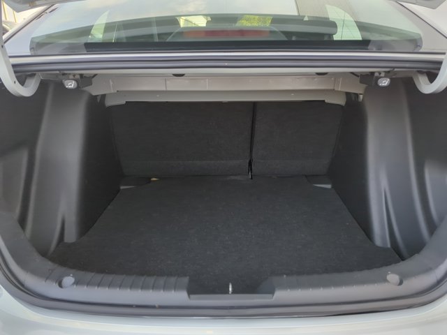 Vehicle image 29 of 30