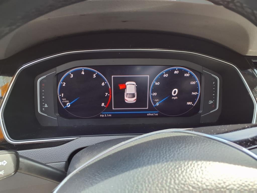 Vehicle image 13 of 18