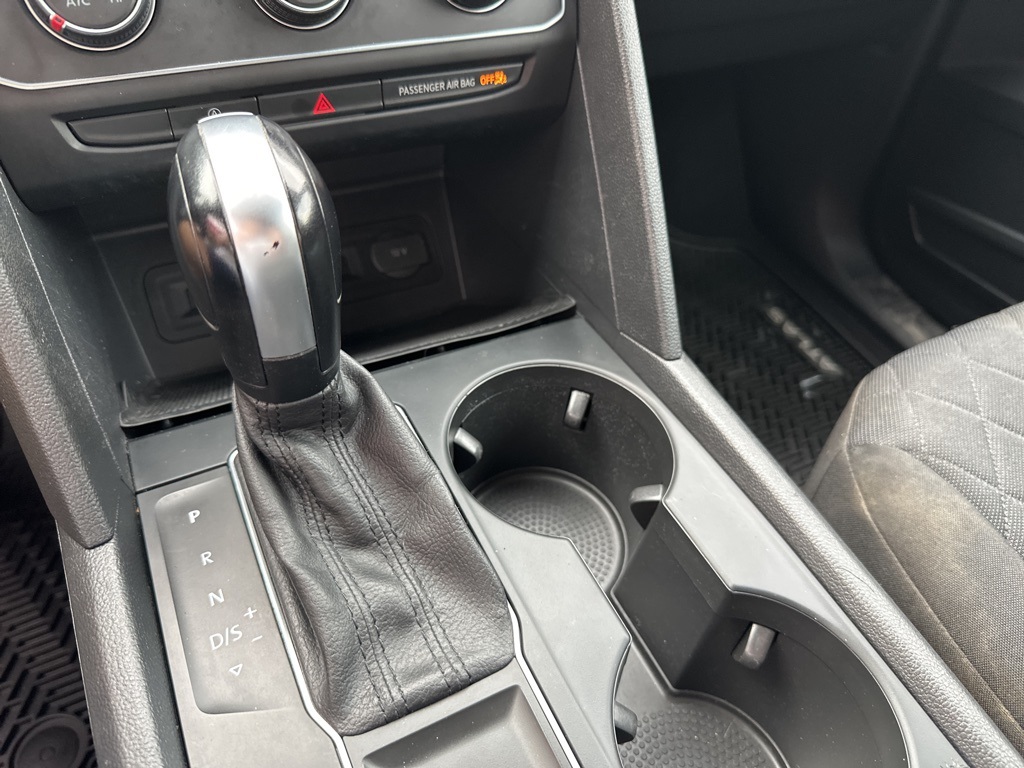 Vehicle image 20 of 23