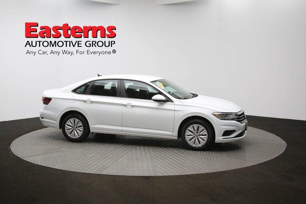 Vehicle image 22 of 61
