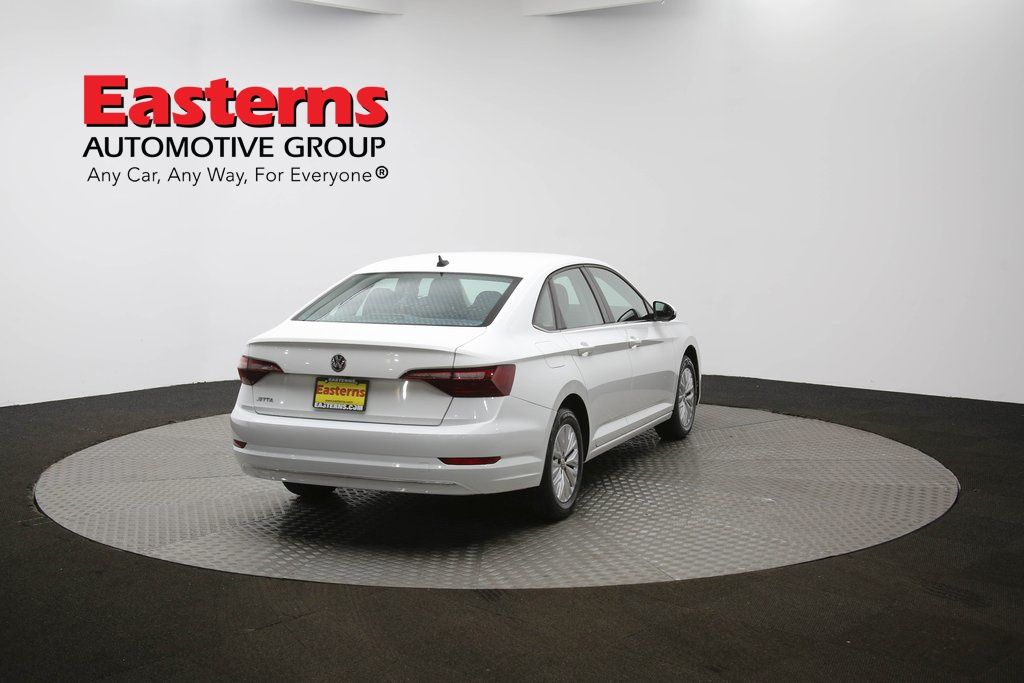 Vehicle image 16 of 61