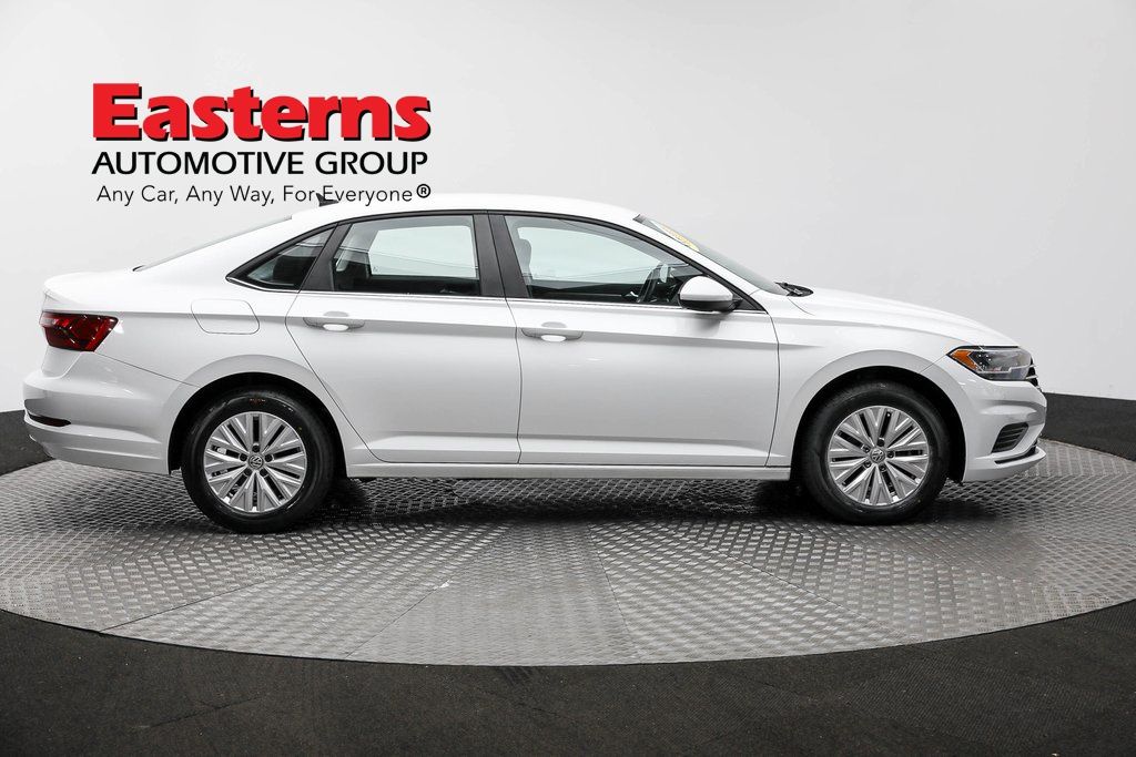Vehicle image 7 of 61