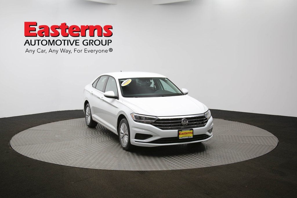Vehicle image 6 of 61
