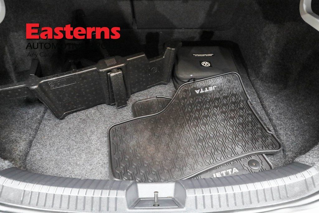 Vehicle image 39 of 61