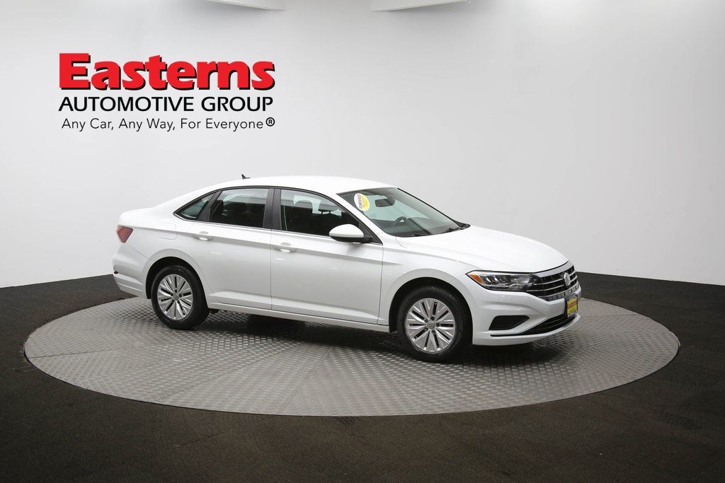 Vehicle image 23 of 61