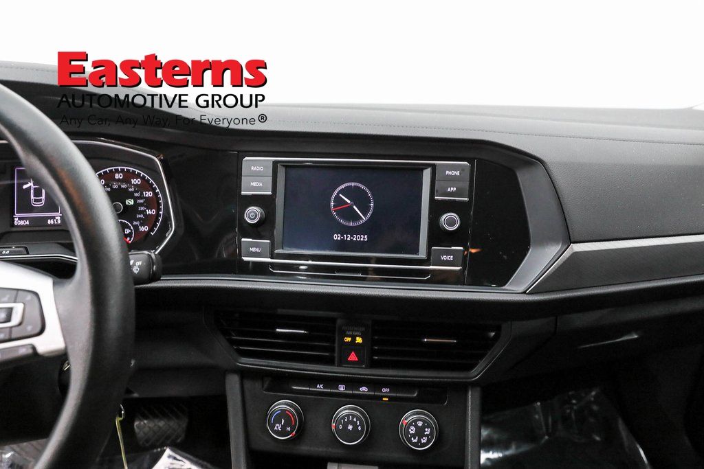 Vehicle image 41 of 61