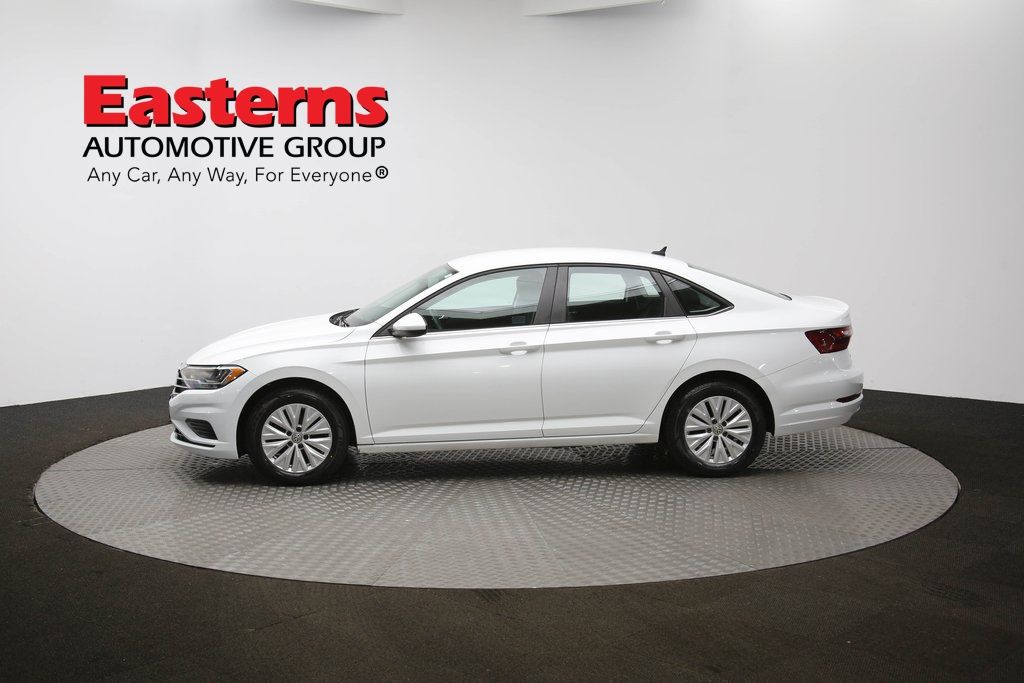 Vehicle image 2 of 61