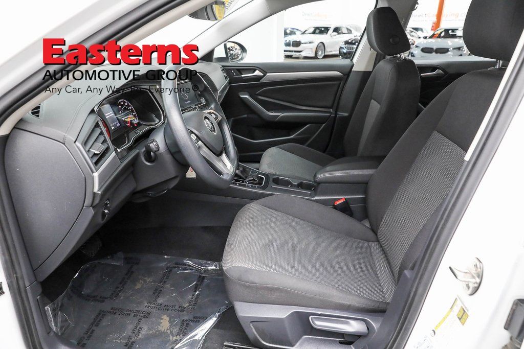Vehicle image 43 of 61