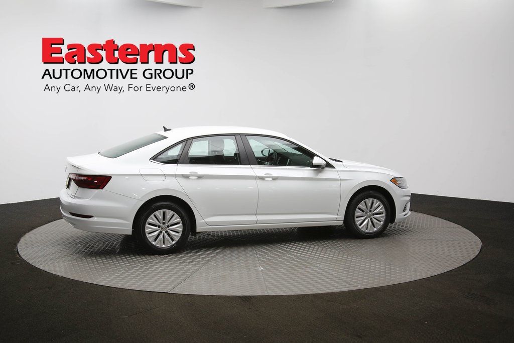 Vehicle image 3 of 61