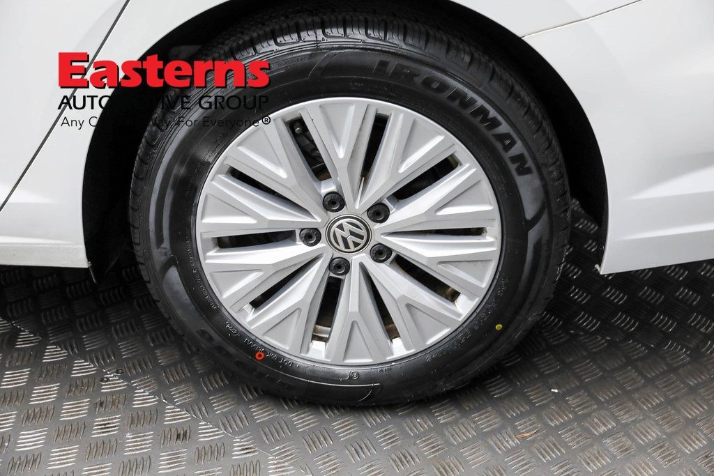 Vehicle image 38 of 61