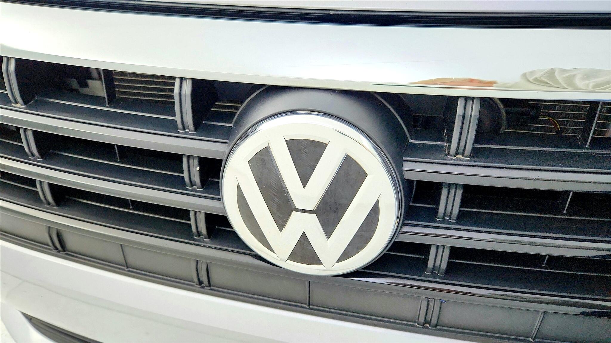 Vehicle image 43 of 51
