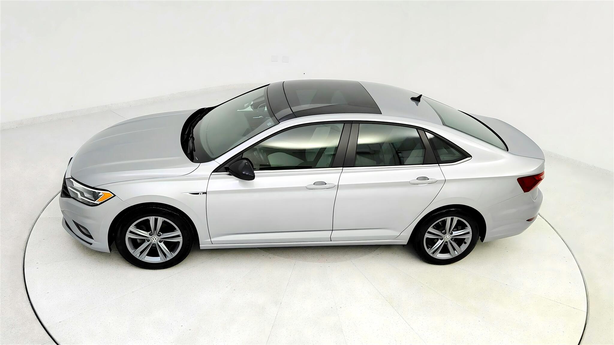 Vehicle image 13 of 51