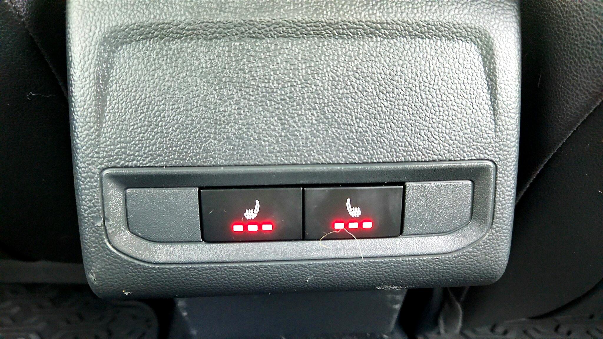 Vehicle image 36 of 51