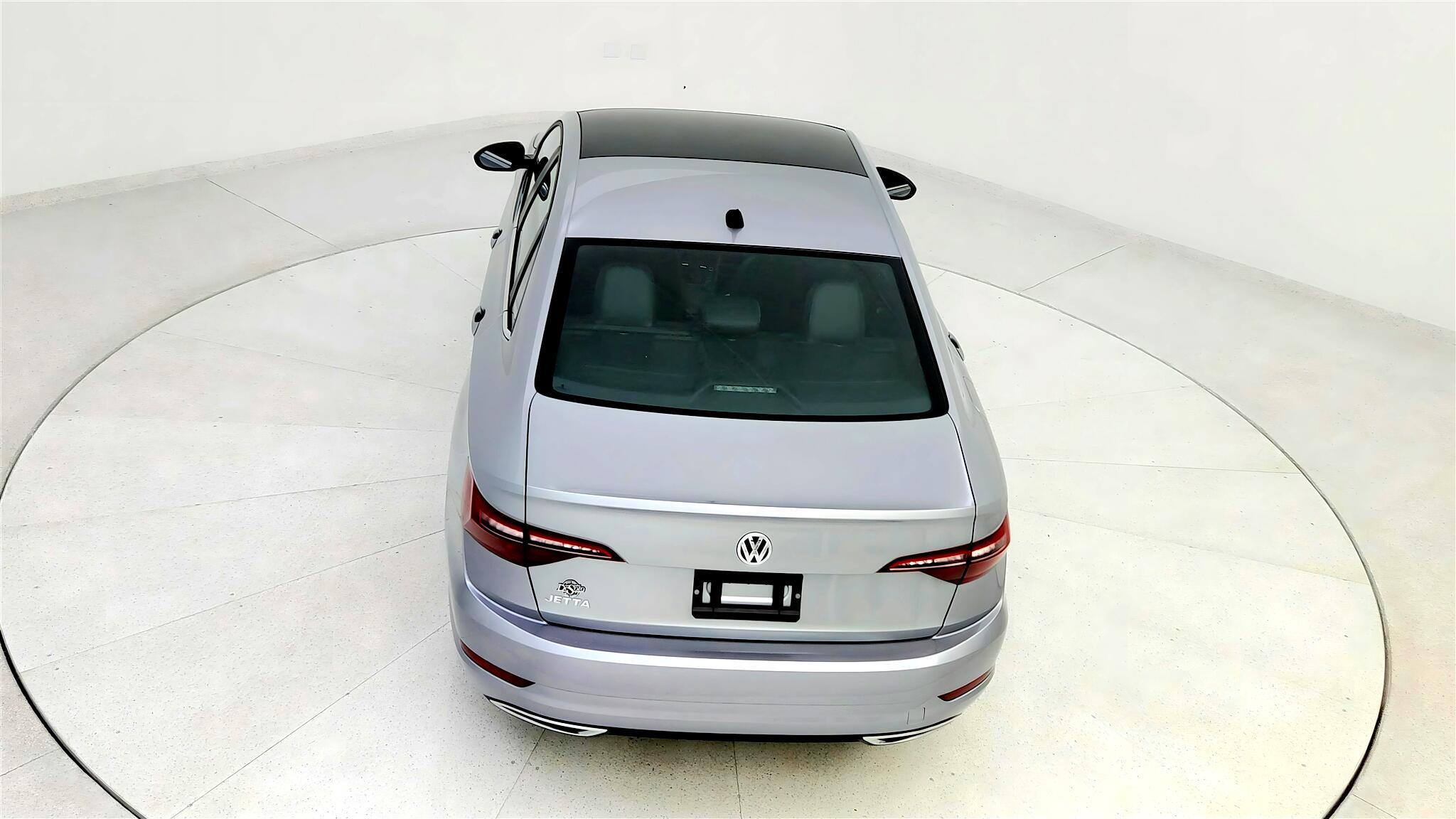 Vehicle image 14 of 51