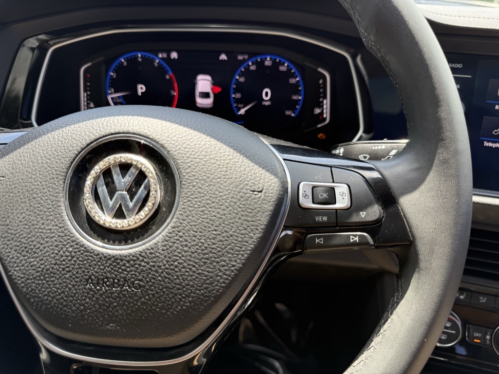Vehicle image 32 of 33
