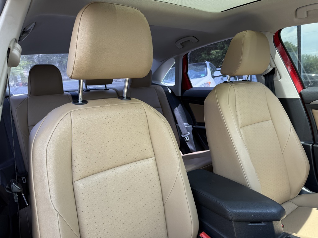 Vehicle image 13 of 33