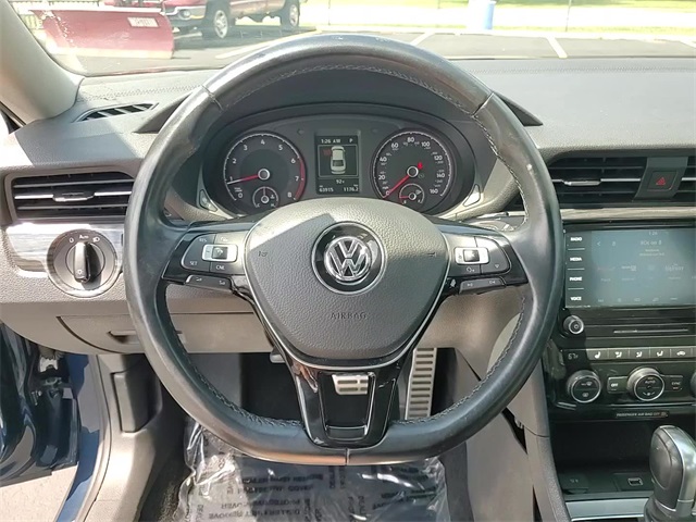 2020 Volkswagen Passat 2.0T R-Line Image 16 of 26