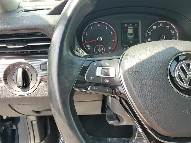 2020 Volkswagen Passat 2.0T R-Line Image 18 of 26