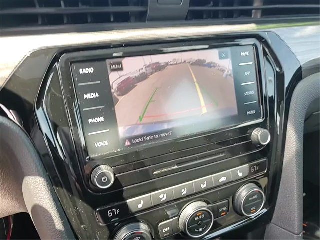 2020 Volkswagen Passat 2.0T R-Line Image 20 of 26