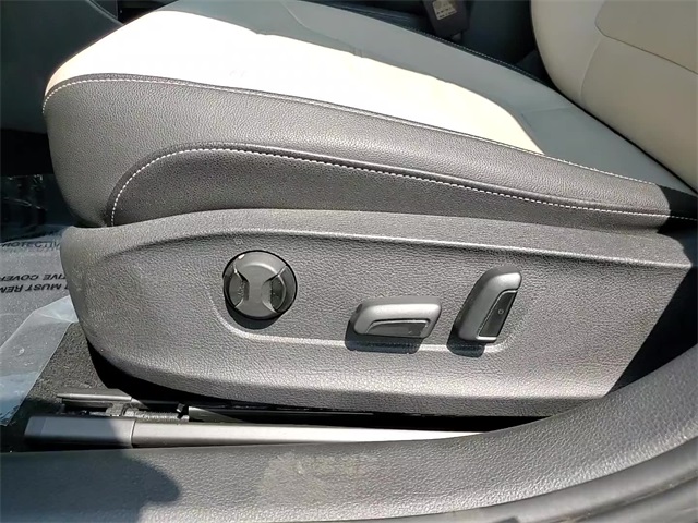 2020 Volkswagen Passat 2.0T R-Line Image 26 of 26