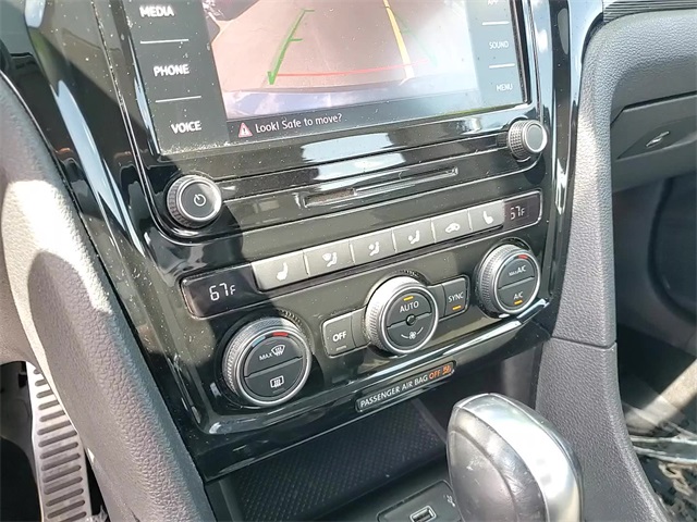 2020 Volkswagen Passat 2.0T R-Line Image 22 of 26