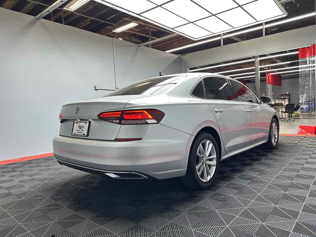 2020 Volkswagen Passat 2.0T SE Image 6 of 34