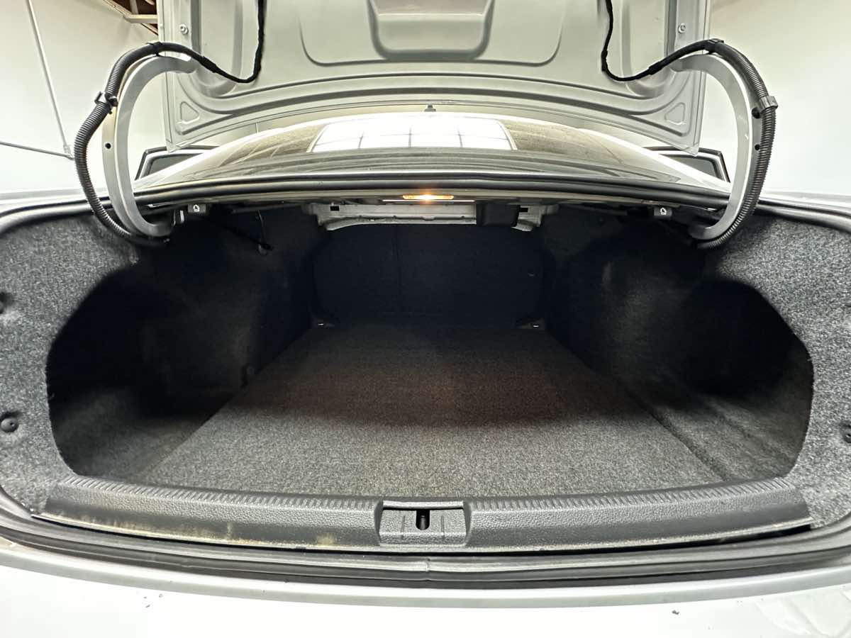 2020 Volkswagen Passat 2.0T SE Image 19 of 34