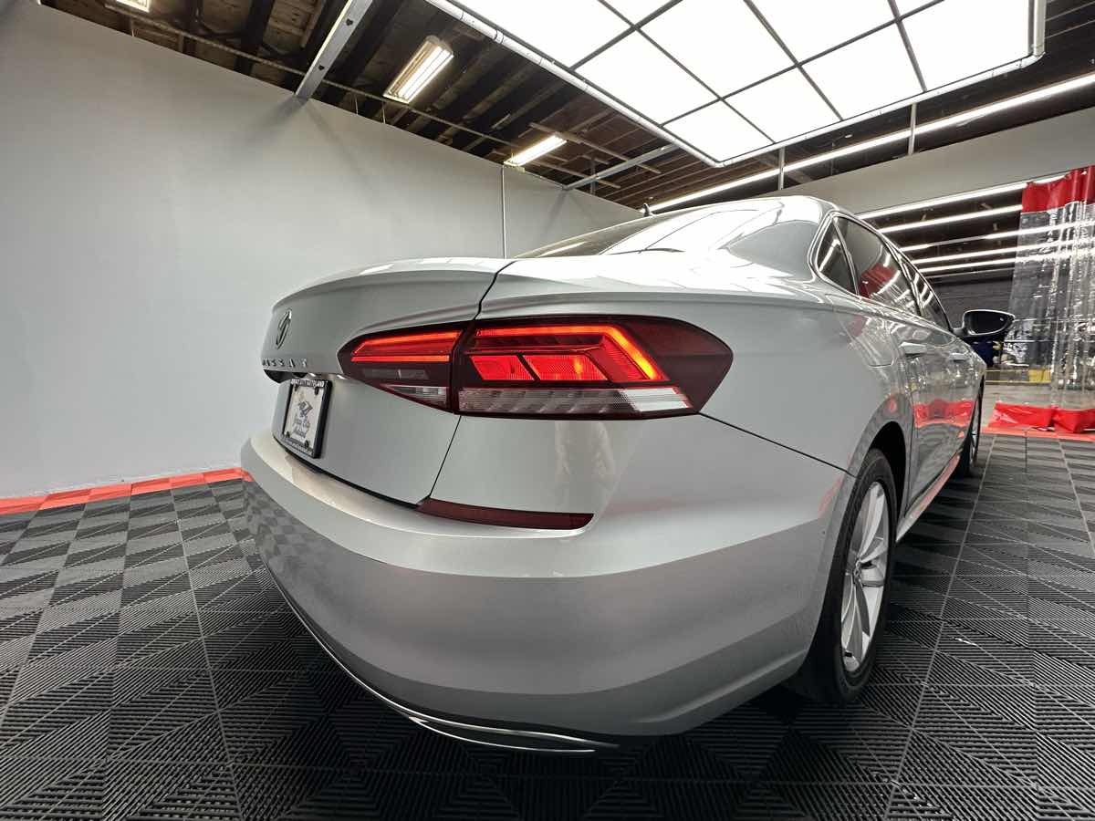 2020 Volkswagen Passat 2.0T SE Image 15 of 34